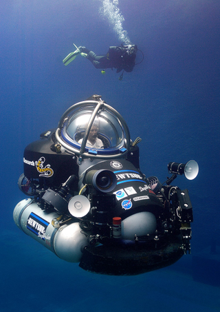 Illustration for article titled Should We Be Exploring The Oceans Instead Of Space?